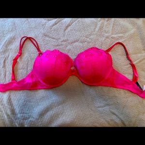 Victoria’s Secret Bombshell Bra